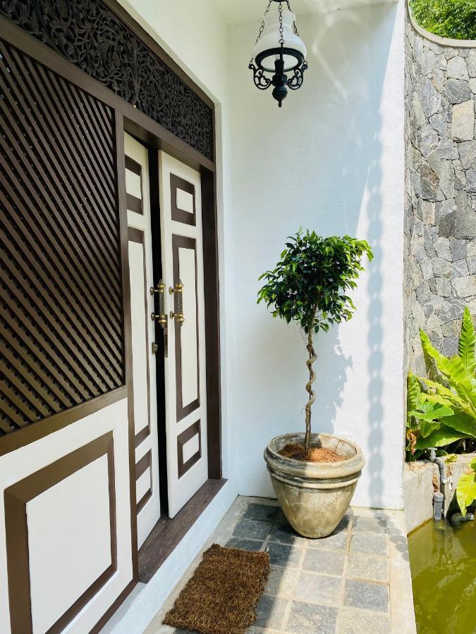 Thaprobana Villa Tangalle - Private Villa Экстерьер фото